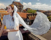 Khả Ngân cùng thời trang Elise cuốn hút trong từng khung hình