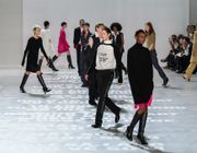BST Helmut Lang Xuân-Hè 2024 đầu tiên của Peter Do tại Helmut Lang