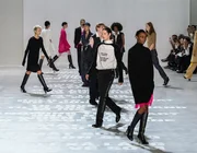 BST Helmut Lang Xuân-Hè 2024 đầu tiên của Peter Do tại Helmut Lang