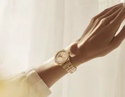 Vacheron Constantin Overseas self-winding 35mm: Phong thái riêng biệt