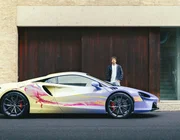Hợp tác độc quyền giữa McLaren và nghệ sĩ Cevin Parker