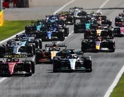 So sánh xe đua F1 với các siêu xe thể thao