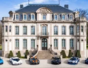 Ngắm bộ sưu tập siêu xe Bugatti trị giá 43,8 triệu USD
