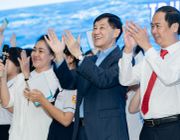 Ông Johnathan Hạnh Nguyễn, Tiên Nguyễn trao học bổng dự án “Ươm mầm tương lai”
