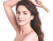 Shiseido x Anne Hathaway: “Bông hồng không tuổi” với thông điệp Potential Has No Age