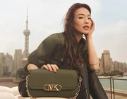 Đại sứ thương hiệu Thư Kỳ trong chiến dịch Michael Kors Thu Đông 2023