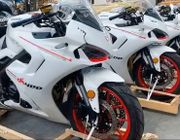 Ducasu DK400 nhái trắng trợn Ducati Supersport 950