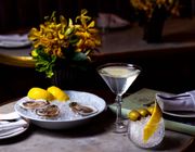 Sự kết hợp giữa hàu và cocktail