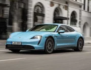 Xe điện Porsche Taycan bị triệu hồi để kiểm tra pin