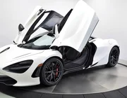 Đắm chìm trong sức mạnh và tốc độ phi thường của McLaren 720S Spider