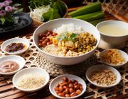 Đặc sản cơm hến Huế nổi tiếng của cố đô Việt Nam