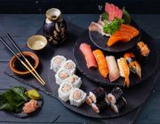 Cùng thưởng thức món sushi hương vị truyền thống Nhật
