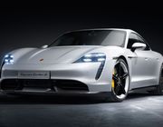 Porsche Taycan khiến Tesla Model S "hít khói toàn tập" trên đường đua Nürburgring