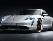 Porsche Taycan khiến Tesla Model S "hít khói toàn tập" trên đường đua Nürburgring