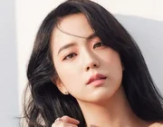 Jisoo (BlackPink): Gương mặt “độc bản” được các thương hiệu cao cấp săn đón