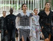 BST CHANEL Xuân Hè 2025: Khúc hoan ca về tinh thần tự do và giải phóng giới hạn