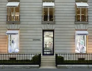 Thương hiệu xa xỉ Chanel đang dần hé lộ kế hoạch mở rộng đế chế bất động sản của mình tại Paris