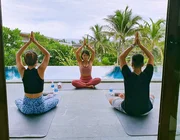 Tập yoga cùng huấn luyện viên riêng tại Mövenpick Resort Cam Ranh