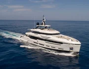 Attitude - du thuyền đầu tiên dòng DOM 133 của Baglietto lấy cảm hứng từ nhà ở
