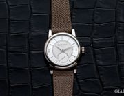 Cận cảnh đồng hồ Philippe Dufour Simplicity 34mm Vàng trắng