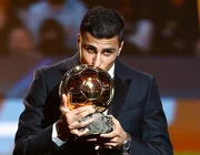 Kane diện Rolex, Rodri đeo đồng hồ 32.000 USD ở Quả bóng vàng 2024