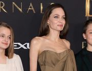Cặp song sinh khác biệt của Angelina Jolie