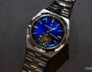 Cận cảnh đồng hồ Vacheron Constantin Overseas Tourbillon 6000V Thép không gỉ