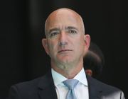 Tỷ phú giàu nhất hành tinh Jeff Bezos vung tay tậu siêu du thuyền