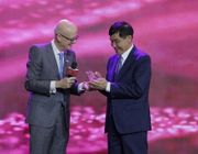 Ông Johnathan Hạnh Nguyễn nhận Giải thưởng Cống hiến trong lĩnh vực thương mại hàng không tại Diễn đàn hàng không uy tín thế giới Trinity 2024