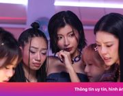 Các chị đẹp bị 'nhấn chìm'