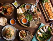 Mang ẩm thực Việt ra thế giới ngay tại "sân nhà"
