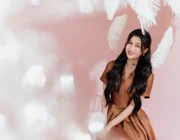 Á hậu Phương Nhi thanh lịch trong BST Limited mới nhất cho mùa Xuân Hè 2024 của SIXDO