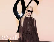 Rosé diện váy xuyên thấu dự show Saint Laurent Thu Đông 2024