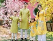 Sao Việt rộn ràng đón Xuân: Mỹ Tâm cùng gia đình gói bánh, Hòa Minzy gặp 'kiếp nạn' dọn dẹp