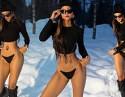 H'Hen Niê mặc bikini hở bạo cực "cháy" giữa trời tuyết Phần Lan, ở Việt Nam còn thấy "khét lẹt"