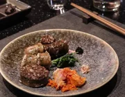 Lòng lợn thành món fine dining ở Hàn Quốc