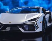 Siêu xe hybrid đầu tiên của Lamborghini lộ ảnh đã về Việt Nam, Minh "Nhựa" phấn khởi hẳn ra