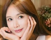 Nhan sắc không tuổi của 'siêu mẫu đắt giá nhất Đài Loan'