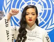 Amanda Nguyễn trở thành nữ phi hành gia gốc Việt đầu tiên bay vào không gian trên tàu Blue Origin, tự hào nói: "Tôi là người Việt Nam"