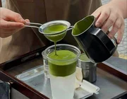 Trend nước dừa kem matcha gây sốt từ Thái sang đến Việt Nam, liệu hương vị có "đáng sợ" như lời đồn?