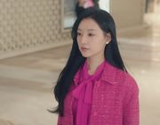Đẳng cấp đồ hàng hiệu của 'CEO tài phiệt' Kim Ji Won