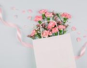 Gợi ý chọn quà 8/3 thời trang cho 12 con Giáp
