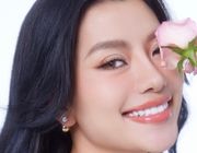 Á hậu Hoàng Nhung khoe nhan sắc ngọt ngào nhân tuổi mới