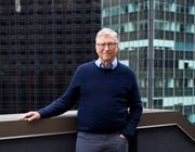 Bill Gates và bạn gái chơi tennis ở Đà Nẵng