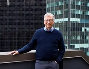 Bill Gates và bạn gái chơi tennis ở Đà Nẵng