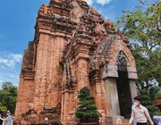 Nét Chăm rực rỡ giữa lòng phố thị Nha Trang