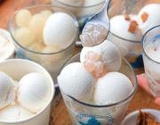 TP.HCM nắng nóng, "cứu cánh" với những món ăn mát lạnh