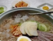 Giải nhiệt ngày hè với món ăn dùng “đá lạnh” độc nhất vô nhị của Hàn Quốc