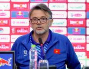 HLV Troussier nói lời gan ruột trước khi về Pháp: Tôi nay đã 70 tuổi rồi…