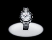 Omega ra mắt phiên bản Speedmaster Moonwatch với phong cách mặt số mới